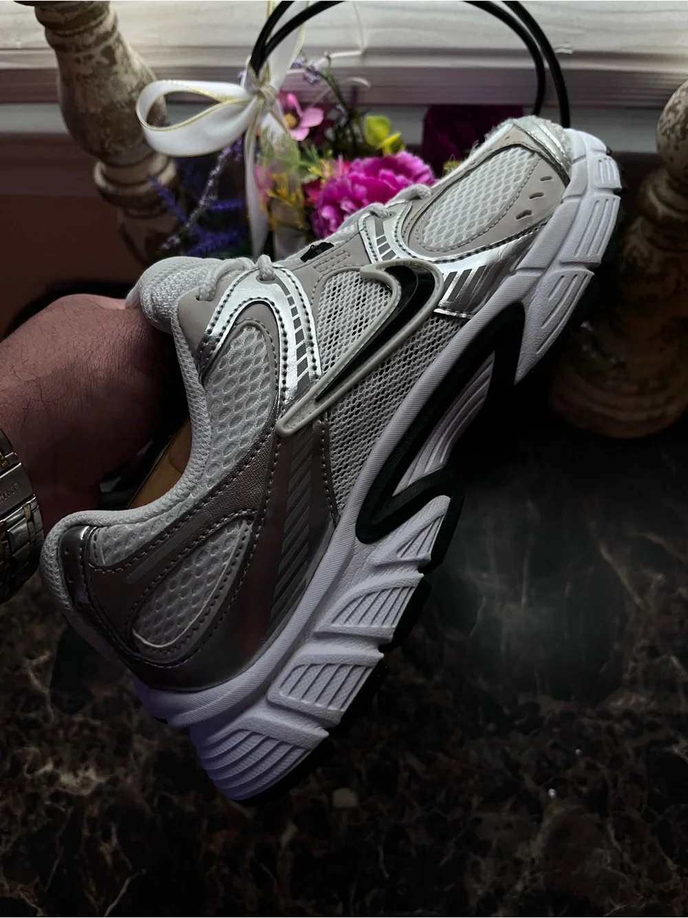Nike V5 RNR Comfort/Athletic Medical Field Chunky Shoes Size 8 for Women